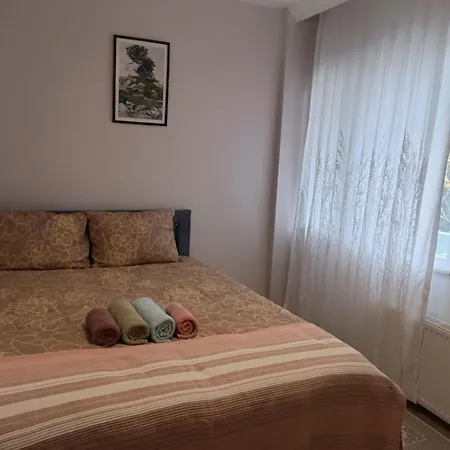 Ueskuedar'da Tam Size Goere S * Istanbulská provincie