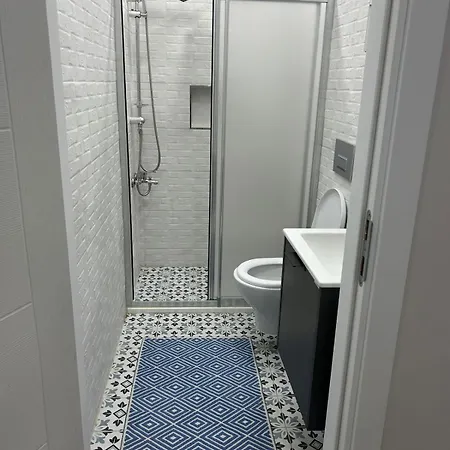 Ueskuedar'da Tam Size Goere S Apartment Istanbul